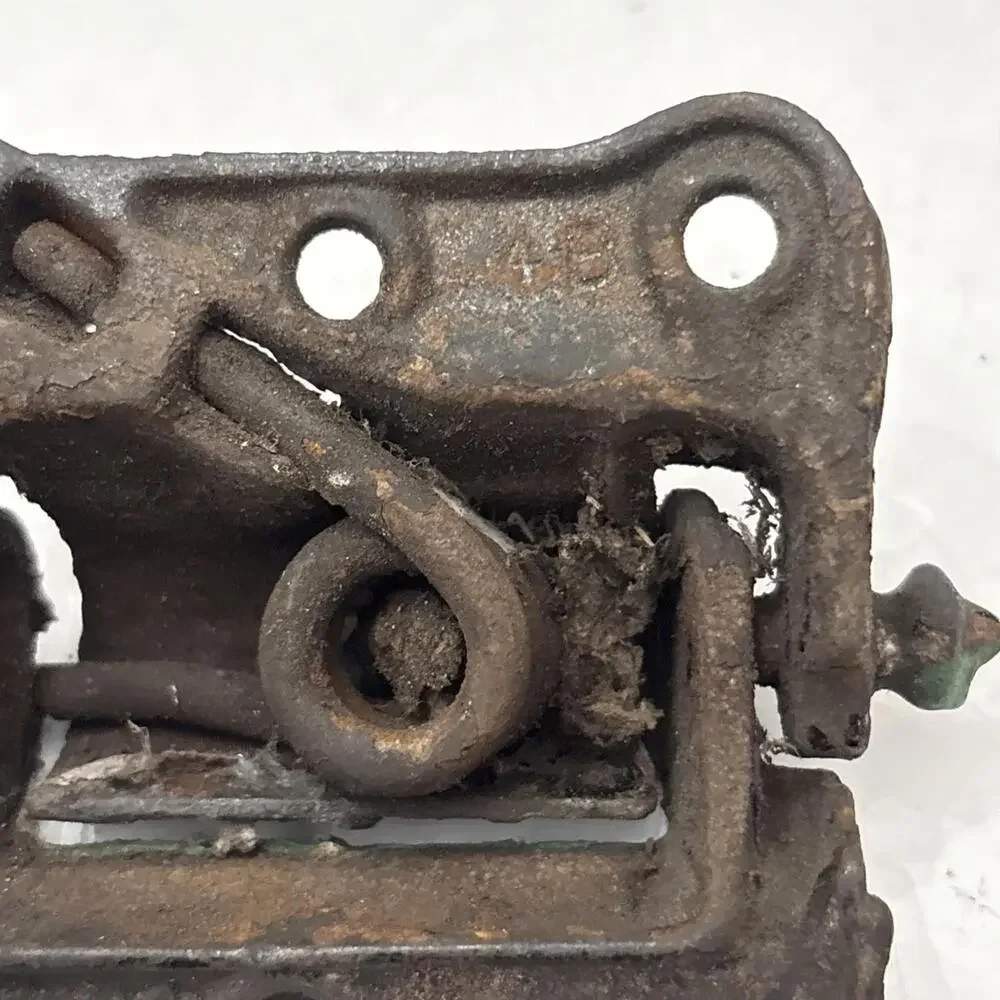 Antique Cast Iron Stover Mfg., Spring Loaded Screen Door Hinge Decorative "S" #3 - Picture 5 of 5